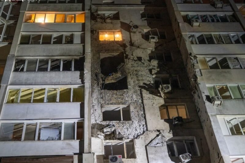 Russian strikes on Ukraine kill 4 as deal to end war dims | Russia-Ukraine war News