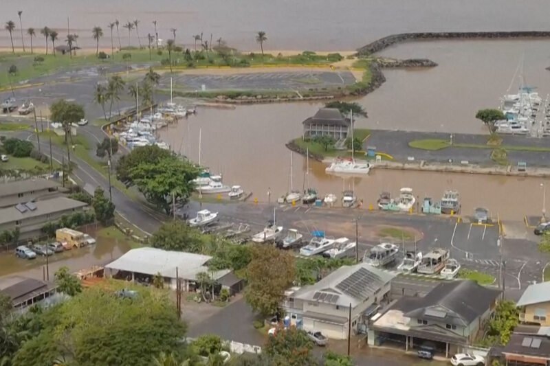 Drone footage captures flooding across Oahu, Hawaii