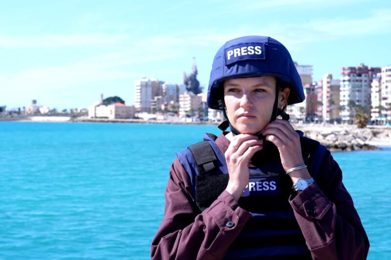 Israeli strike hits Tyre during Al Jazeera report | Israel attacks Lebanon