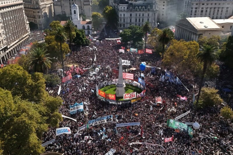 Thousands march to mark 50th anniversary of Argentina’s bloody coup | Protests