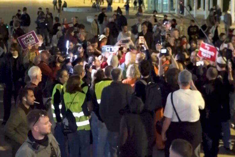 Dozens detained in Tel Aviv as anti-war protest turns violent | US-Israel war on Iran