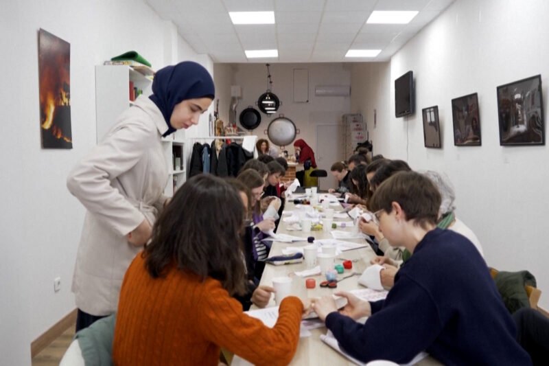 Tatreez in Madrid: Stitching culture and resistance | Newsfeed