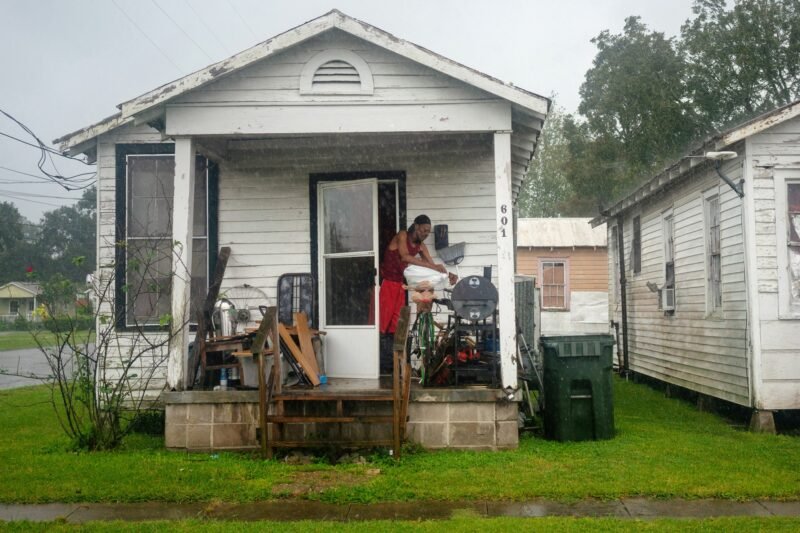 Car slams into Louisiana Lao New Year parade, injuring about 15 people | Health News